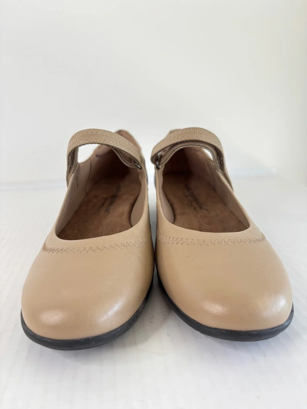 Walking Cradles Mary Jane Ballet Flats Sz 10.5 N Tan Leather Womens Comfort Shoe